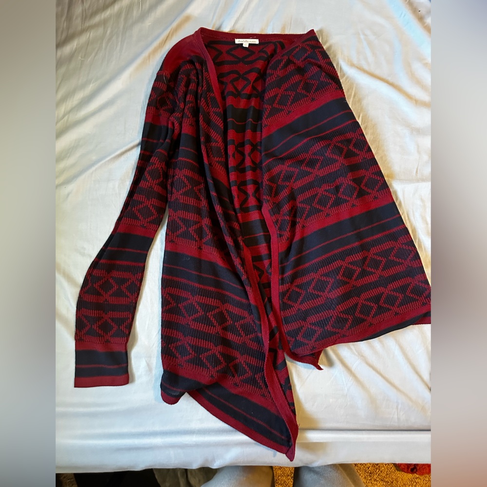 Cardigan Red & Navy Blue